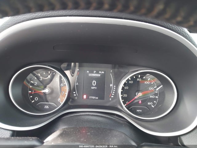 3C4NJCBBXJT227297 Jeep Compass Latitude Fwd