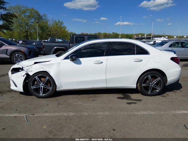 Aukcja sprzedaży 2022 Mercedes-benz A 220 4matic, vin: W1K3G4FB6NJ334856, numer aukcji: 45007371