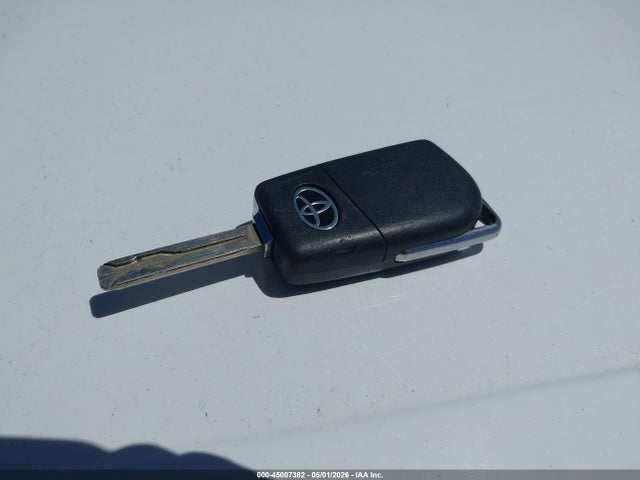 45007382 :رقم المزاد ، 4T1C11AK7LU311918 vin ، 2020 Toyota Camry Le مزاد بيع