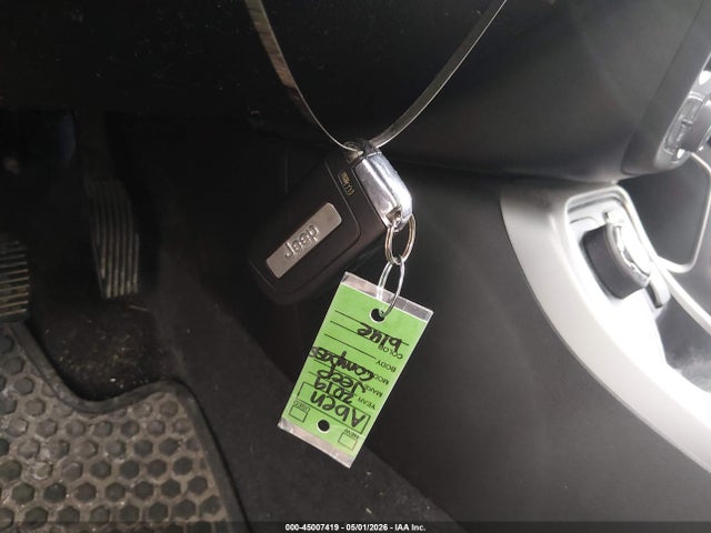 2019 Jeep Compass Latitude 4x4 მანქანა იყიდება აუქციონზე, vin: 3C4NJDBB4KT734218, აუქციონის ნომერი: 45007419
