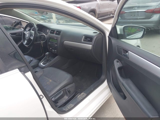 2013 Volkswagen Jetta 2.5l Se მანქანა იყიდება აუქციონზე, vin: 3VWDP7AJ5DM245034, აუქციონის ნომერი: 45007428