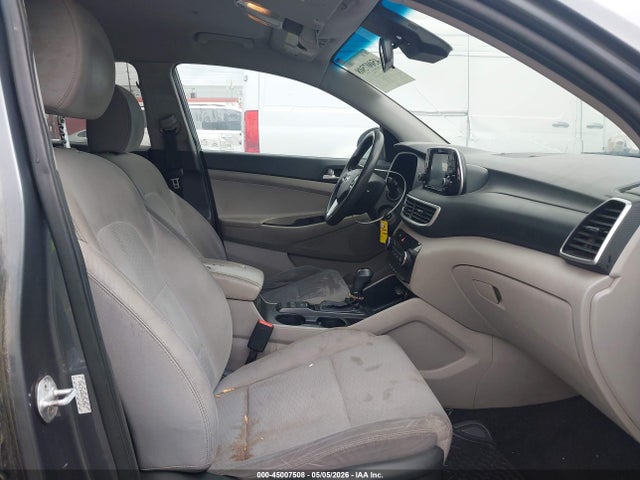 KM8J23A46KU943941 Hyundai TUCSON SE