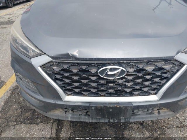KM8J23A46KU943941 Hyundai TUCSON SE