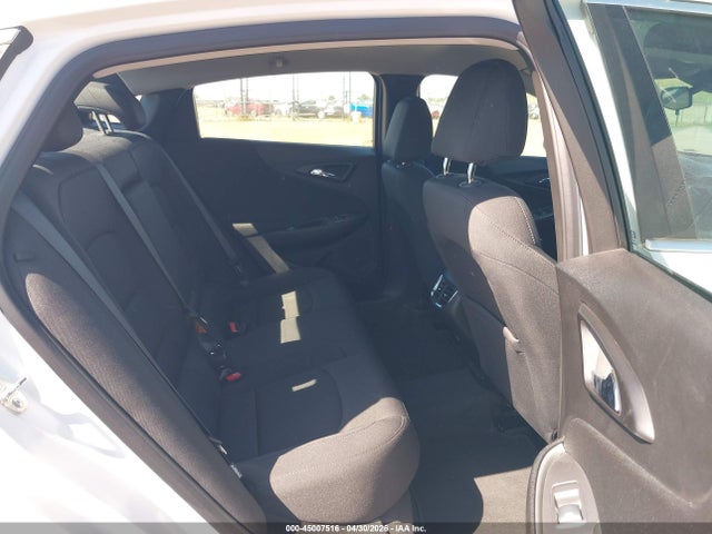 1G1ZD5ST1SF145492 Chevrolet Malibu Fwd 1lt