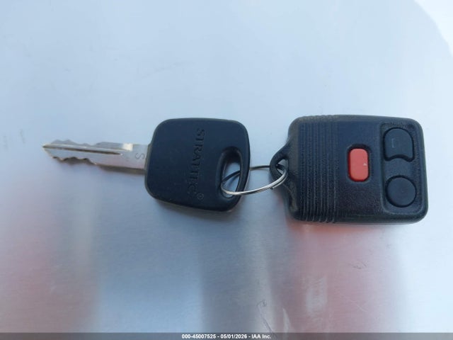 Продажа на аукционе авто 1998 Lincoln Navigator, vin: 5LMPU28LXWLJ51442, номер лота: 45007525