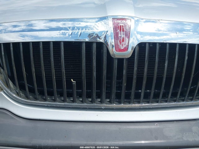 Продажа на аукционе авто 1998 Lincoln Navigator, vin: 5LMPU28LXWLJ51442, номер лота: 45007525
