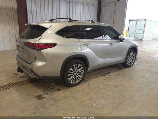 Продаж на аукціоні авто 2022 Toyota Highlander Platinum, vin: 5TDFZRBH8NS250761, номер лоту: 45007546