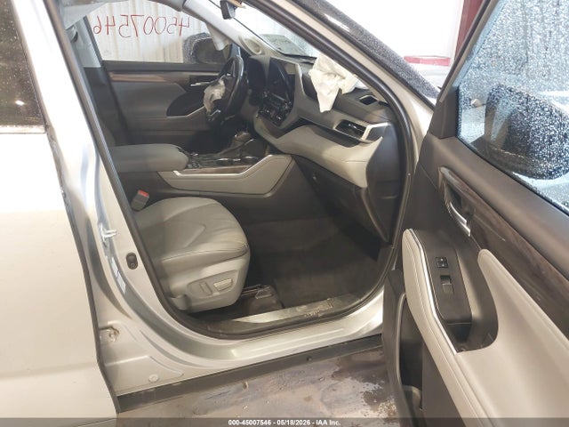 Продаж на аукціоні авто 2022 Toyota Highlander Platinum, vin: 5TDFZRBH8NS250761, номер лоту: 45007546