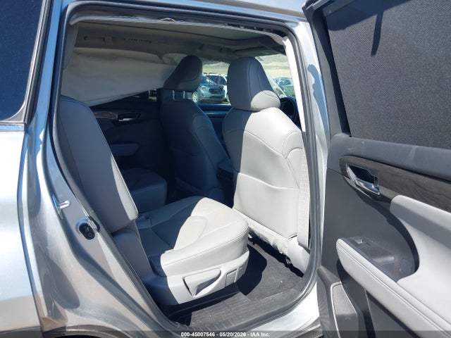 Продаж на аукціоні авто 2022 Toyota Highlander Platinum, vin: 5TDFZRBH8NS250761, номер лоту: 45007546