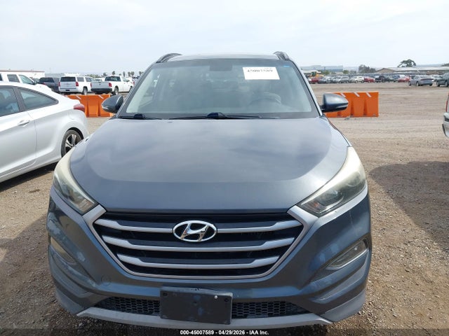 KM8J33A20HU561182 Hyundai Tucson Value