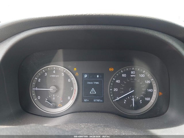 KM8J33A20HU561182 Hyundai Tucson Value