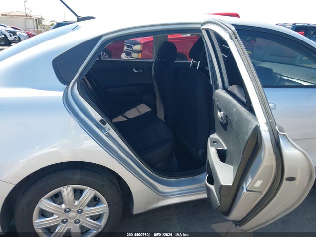 45007601 :رقم المزاد ، 3KPA24ADXNE462524 vin ، 2022 Kia Rio Lx مزاد بيع