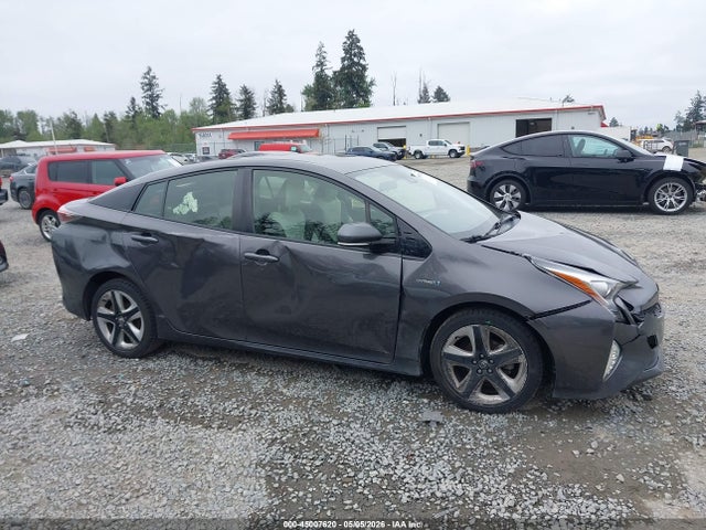 JTDKARFU1G3505669 Toyota Prius Three Touring