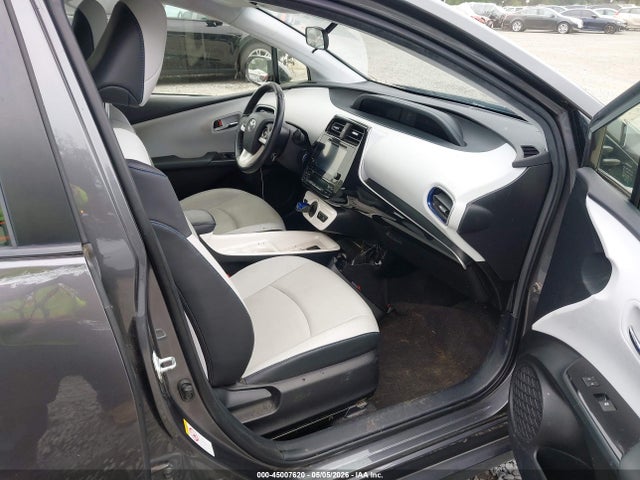 JTDKARFU1G3505669 Toyota Prius Three Touring