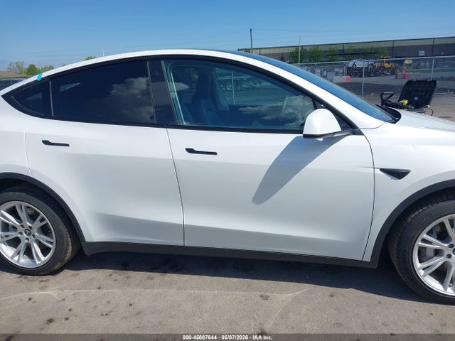 Продаж на аукціоні авто 2022 Tesla Model Y Long Range Dual Motor All-wheel Drive, vin: 7SAYGDEE4NF307693, номер лоту: 45007644