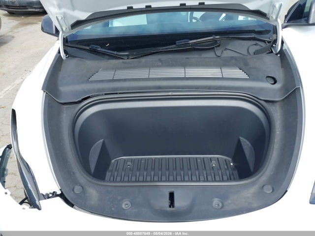 Продаж на аукціоні авто 2022 Tesla Model Y Long Range Dual Motor All-wheel Drive, vin: 7SAYGDEE2NF561614, номер лоту: 45007649
