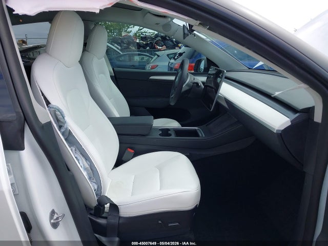 Продаж на аукціоні авто 2022 Tesla Model Y Long Range Dual Motor All-wheel Drive, vin: 7SAYGDEE2NF561614, номер лоту: 45007649