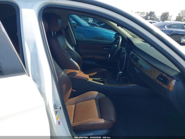 2006 Bmw 325i მანქანა იყიდება აუქციონზე, vin: WBAVB13566PT22703, აუქციონის ნომერი: 45007681