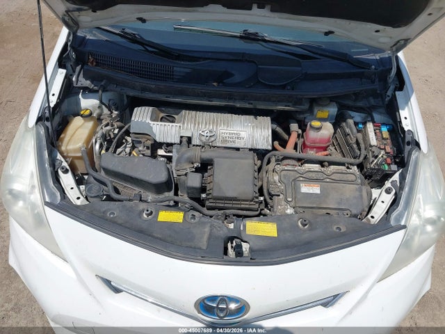 JTDZN3EU0E3334041 Toyota Prius V Five/three/two