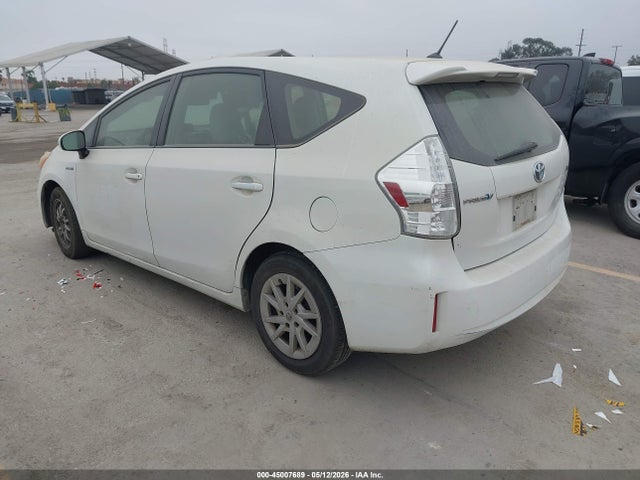 JTDZN3EU0E3334041 Toyota Prius V Five/three/two