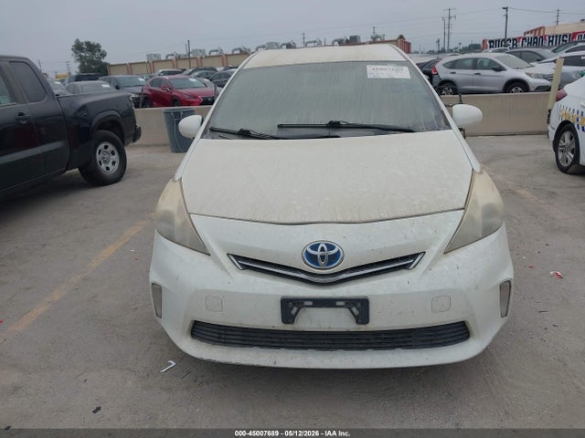 JTDZN3EU0E3334041 Toyota Prius V Five/three/two