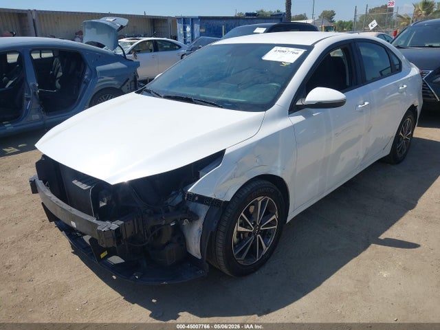 KIA Forte Lxs 2024 3KPF24AD8RE701807 Image 2