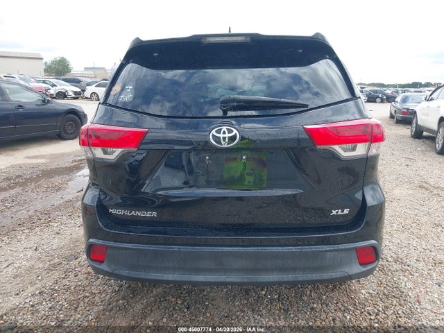 45007774 :رقم المزاد ، 5TDKZRFH1JS287864 vin ، 2018 Toyota Highlander Xle مزاد بيع