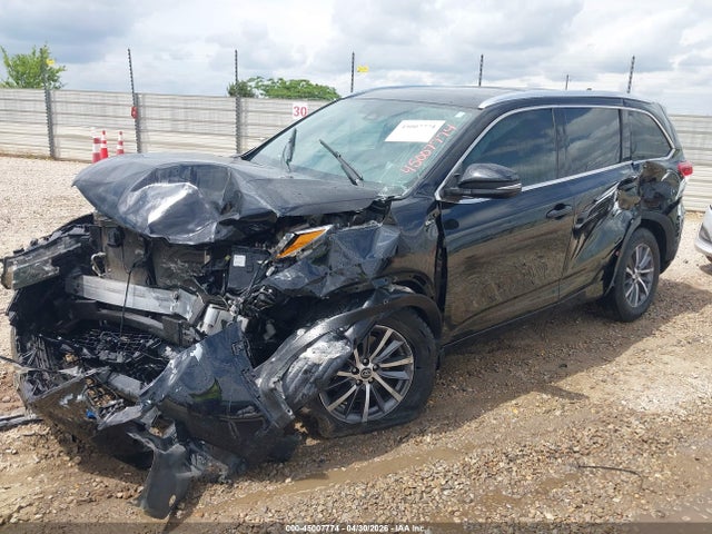 45007774 :رقم المزاد ، 5TDKZRFH1JS287864 vin ، 2018 Toyota Highlander Xle مزاد بيع