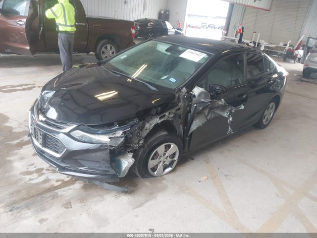 45007815 :رقم المزاد ، 1G1BC5SM5H7242243 vin ، 2017 Chevrolet Cruze Ls Auto مزاد بيع