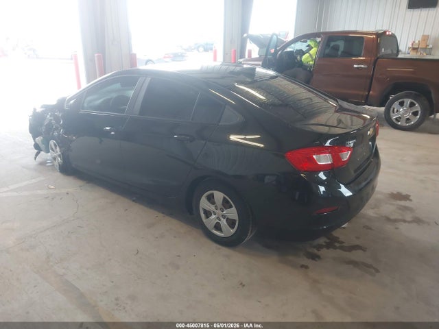 45007815 :رقم المزاد ، 1G1BC5SM5H7242243 vin ، 2017 Chevrolet Cruze Ls Auto مزاد بيع