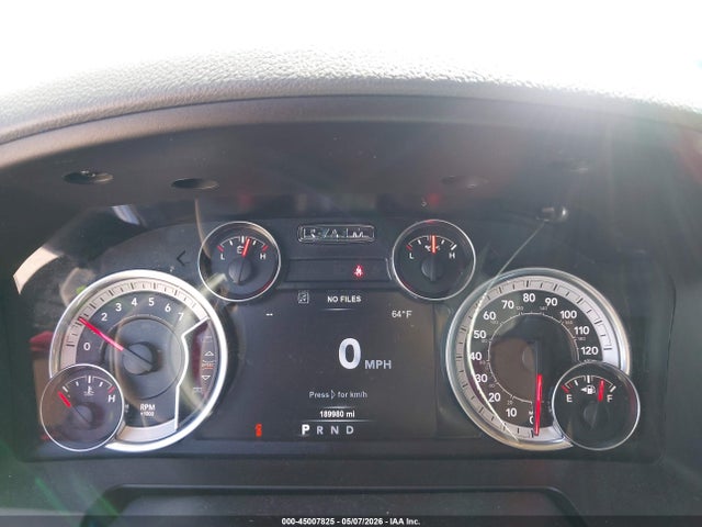 2018 Ram 1500 Big Horn  4x4 6'4 Box მანქანა იყიდება აუქციონზე, vin: 1C6RR7TT9JS215191, აუქციონის ნომერი: 45007825