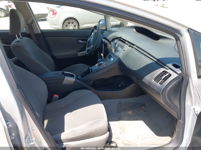 Toyota Prius Two 2014 JTDKN3DU0E0369103 Image 5