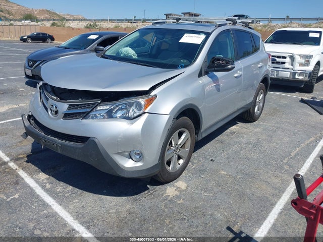 2T3RFREV4FW302104 Toyota Rav4 Xle