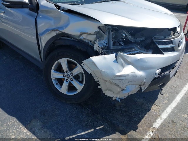 2T3RFREV4FW302104 Toyota Rav4 Xle