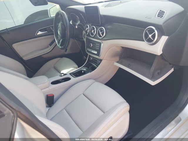 45007939 :رقم المزاد ، WDDSJ4EB5JN592898 vin ، 2018 Mercedes-benz Cla 250 مزاد بيع