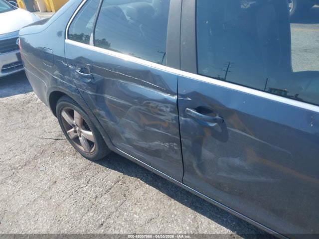 45007960 :رقم المزاد ، 3VWRZ71K98M032862 vin ، 2008 Volkswagen Jetta Se/sel مزاد بيع