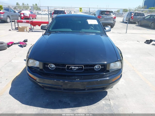 2008 Ford Mustang V6 Deluxe/v6 Premium მანქანა იყიდება აუქციონზე, vin: 1ZVHT80N885111007, აუქციონის ნომერი: 45007980