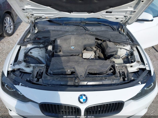 2015 Bmw 320i Xdrive მანქანა იყიდება აუქციონზე, vin: WBA3C3G54FNT53678, აუქციონის ნომერი: 45008052