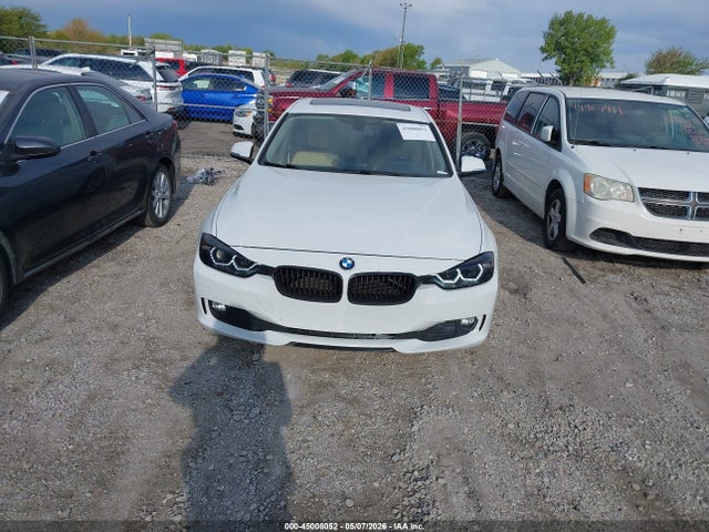 2015 Bmw 320i Xdrive მანქანა იყიდება აუქციონზე, vin: WBA3C3G54FNT53678, აუქციონის ნომერი: 45008052