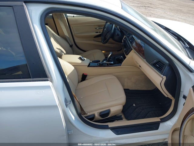 2015 Bmw 320i Xdrive მანქანა იყიდება აუქციონზე, vin: WBA3C3G54FNT53678, აუქციონის ნომერი: 45008052