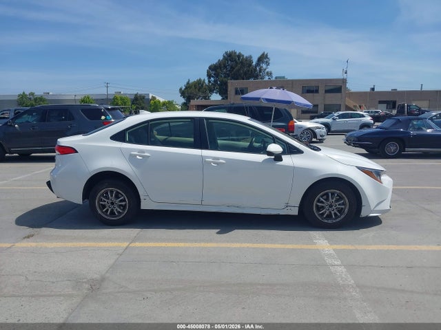 Toyota Corolla Hybrid Le 2022 JTDEAMDE2N3007716 Image 13