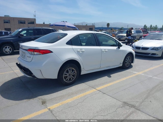 Toyota Corolla Hybrid Le 2022 JTDEAMDE2N3007716 Image 4