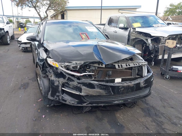 5XXGT4L30JG184147 KIA Optima Lx