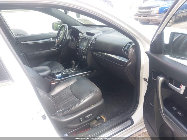 45008297 :رقم المزاد ، 5XYKWDA79FG579938 vin ، 2015 Kia Sorento Limited V6 مزاد بيع