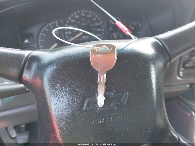 Продажа на аукционе авто 2002 Chevrolet Silverado 1500 Ls, vin: 2GCEK19T121292011, номер лота: 45008319
