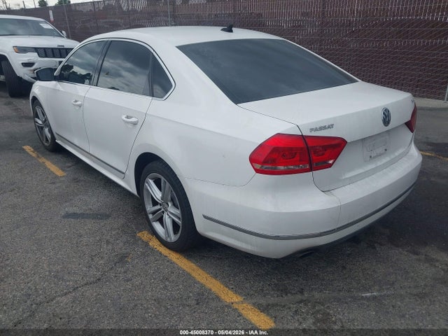 Продаж на аукціоні авто 2015 Volkswagen Passat 1.8t Sel Premium, vin: 1VWCT7A3XFC023733, номер лоту: 45008370