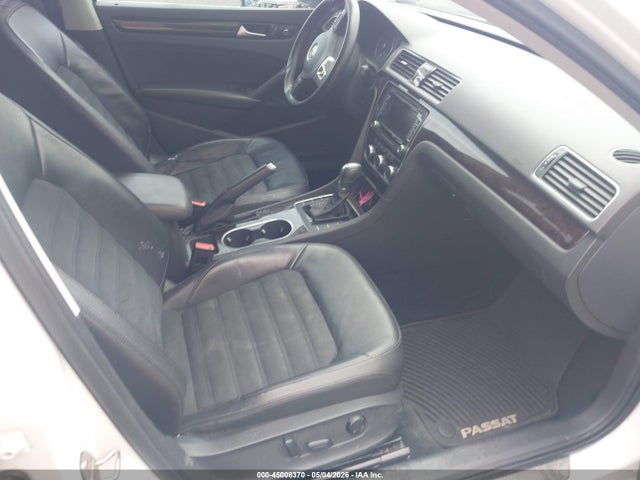 Продаж на аукціоні авто 2015 Volkswagen Passat 1.8t Sel Premium, vin: 1VWCT7A3XFC023733, номер лоту: 45008370