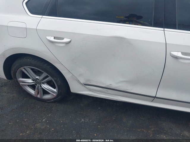 Продаж на аукціоні авто 2015 Volkswagen Passat 1.8t Sel Premium, vin: 1VWCT7A3XFC023733, номер лоту: 45008370