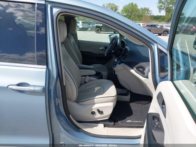Продаж на аукціоні авто 2017 Chrysler Pacifica Hybrid Platinum, vin: 2C4RC1N71HR727689, номер лоту: 45008372