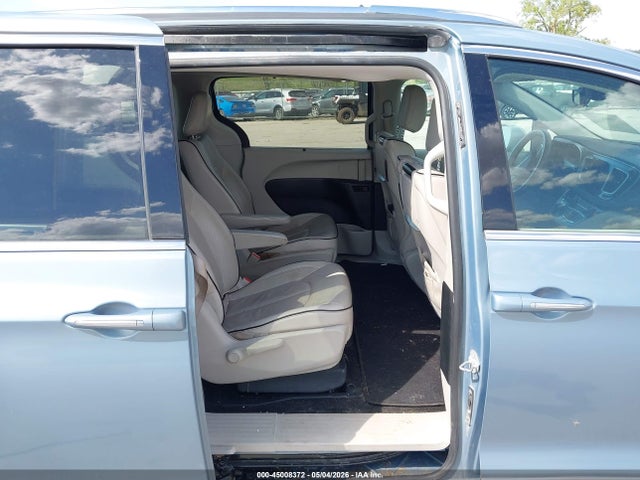 Продаж на аукціоні авто 2017 Chrysler Pacifica Hybrid Platinum, vin: 2C4RC1N71HR727689, номер лоту: 45008372